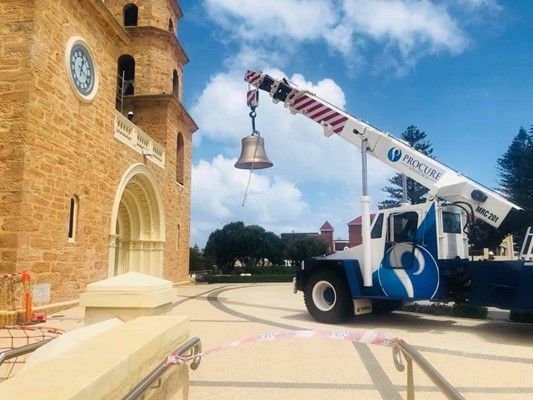 Crane Hire - Cathedral Bell Lifts